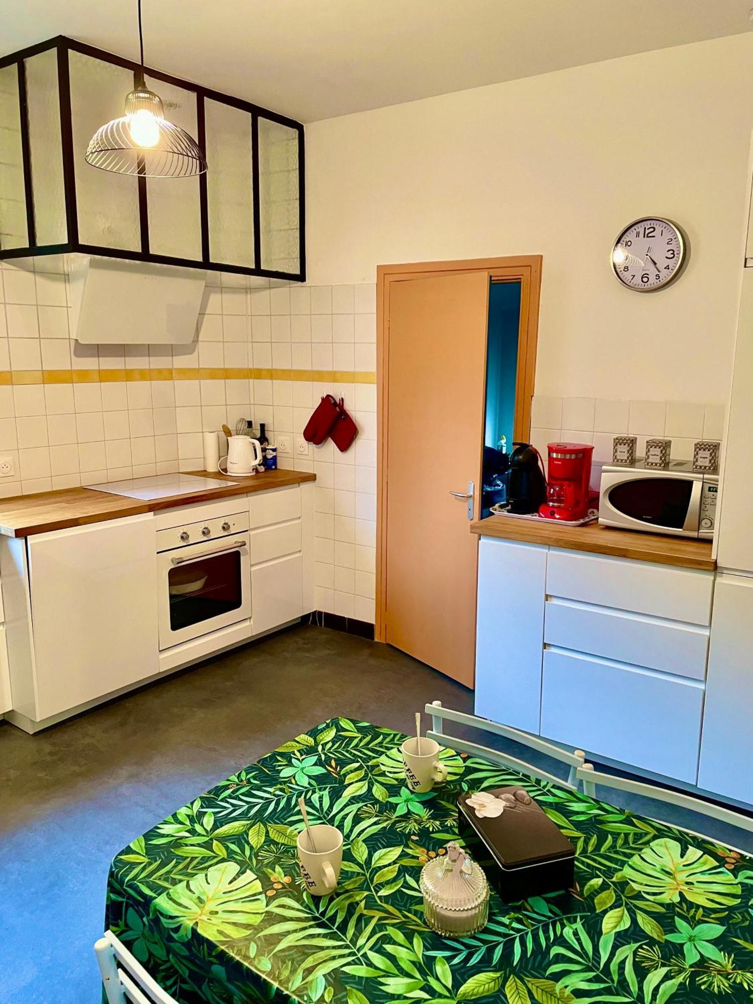 Appartement A Tarascon Sur Ariege Le Sabart Exterior foto